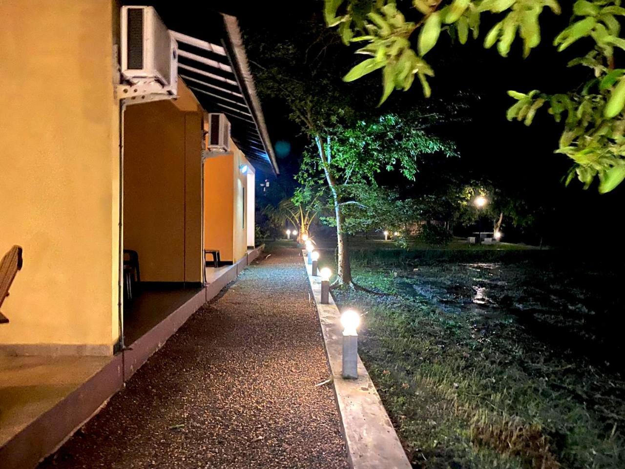 Athyantha Resort Anuradhapura Exterior foto
